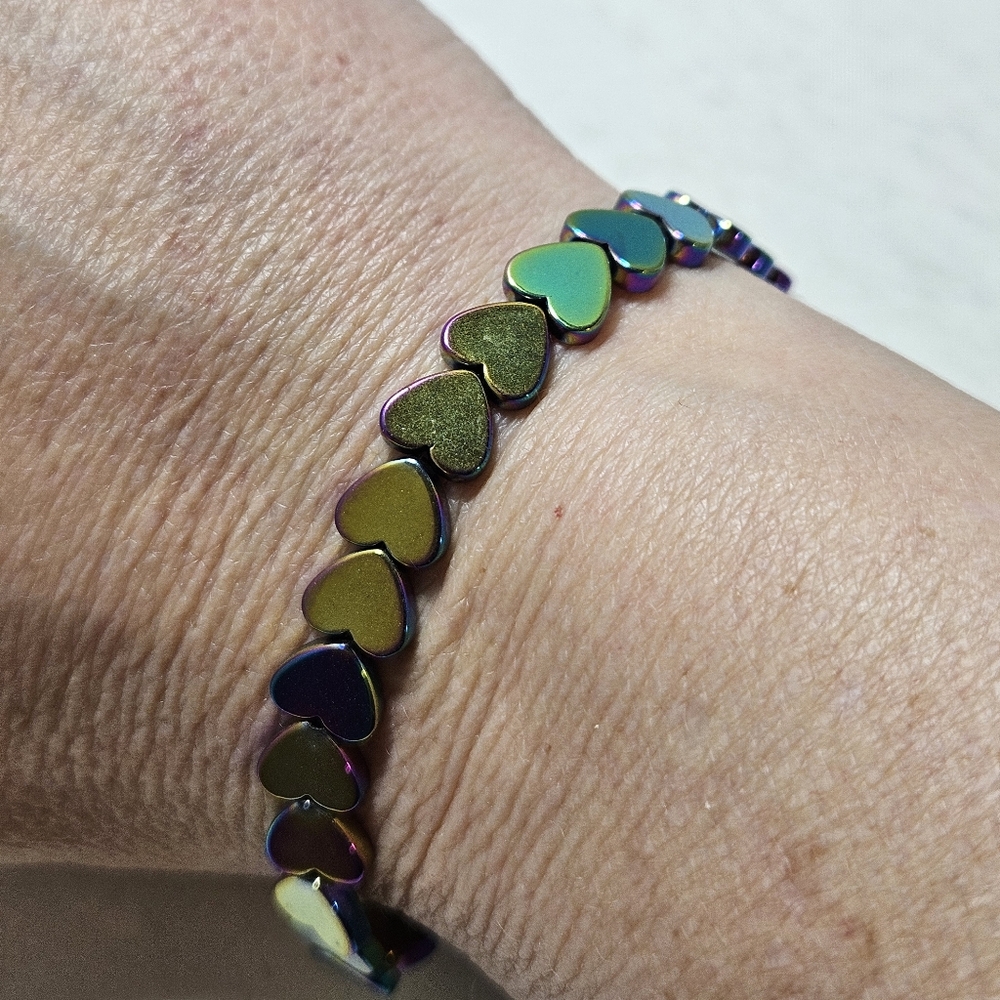 Heart-Shaped Hematite Beaded Stretch Bracelet HANDMADE NWOT - Picture 6 of 7